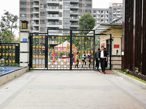 铁艺大门厂家